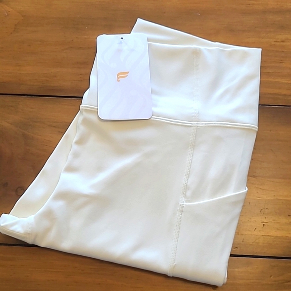 Fabletics, High Waisted Pocket Capris